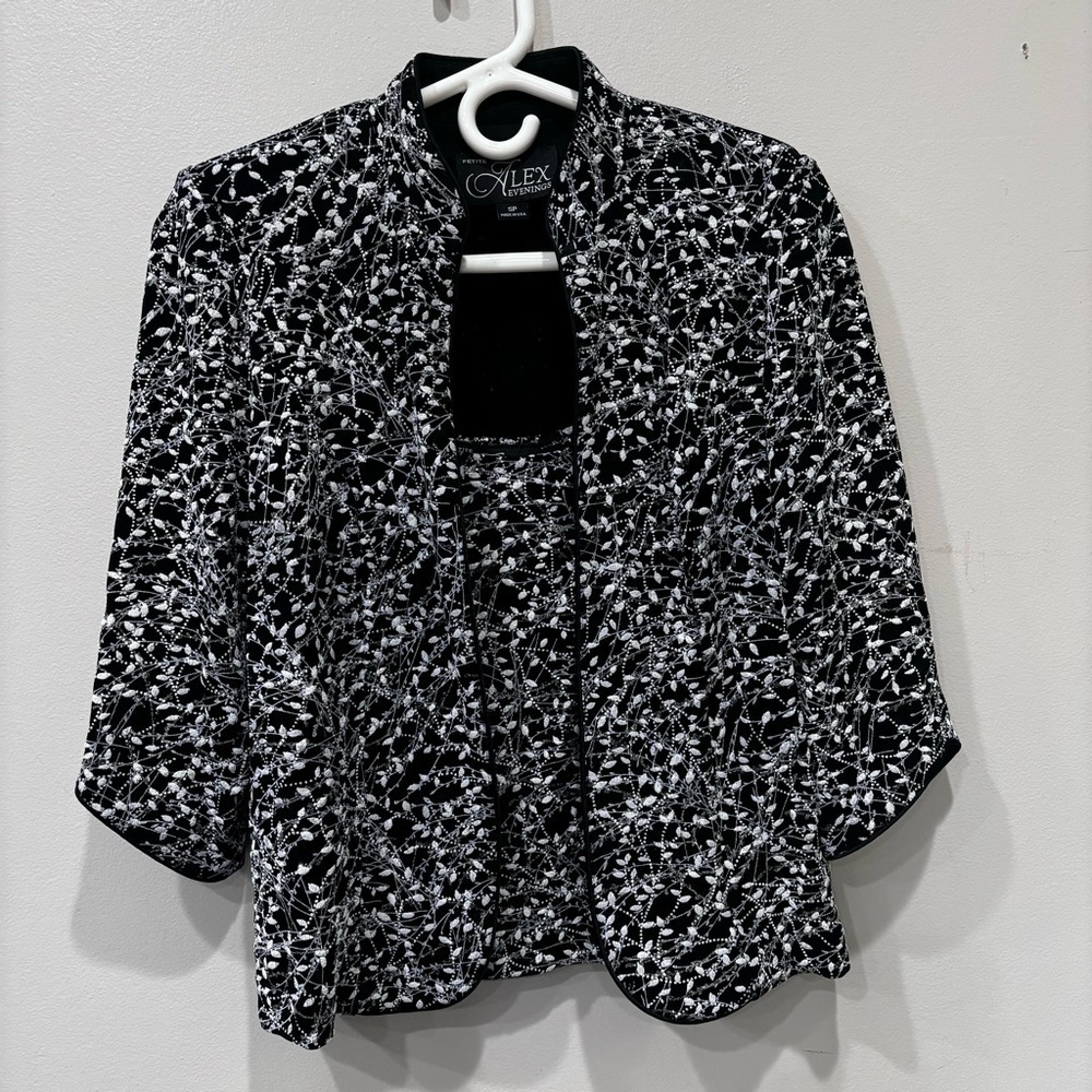 Alex Evenings Mandarin Glitters Two Pc. Padded Top Women’s Size Small-Petite